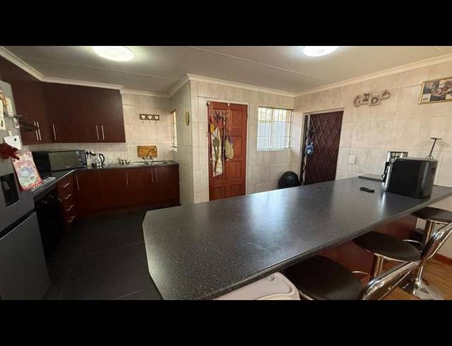 3 BEDROOM HOUSE FOR SALE IN VAN DYK PARK